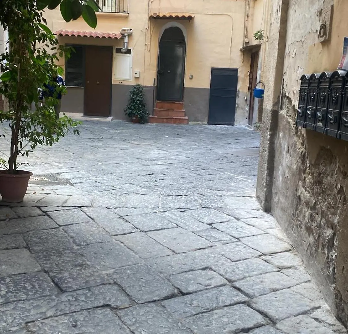 La Regina Di Napoli Apartman Olaszország